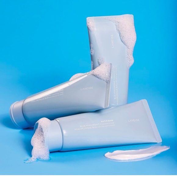 LANEIGE Water Bank Cleansing Foam - Picture 4 of 7